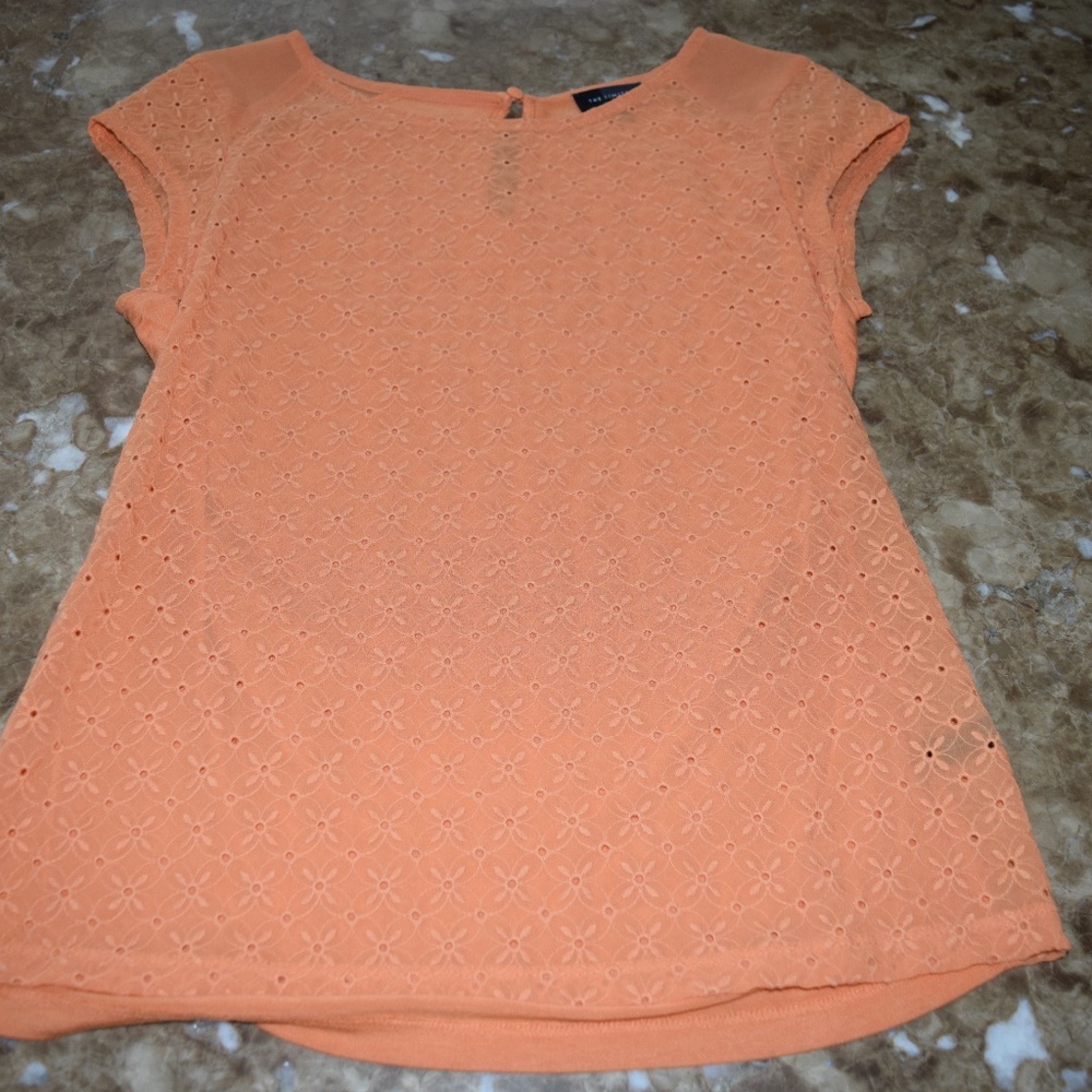 Small The Limited Short Sleeve Shirt